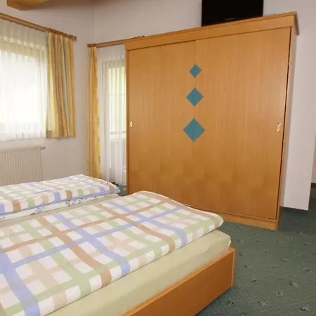 Apartment Stoanerhof Mayrhofen